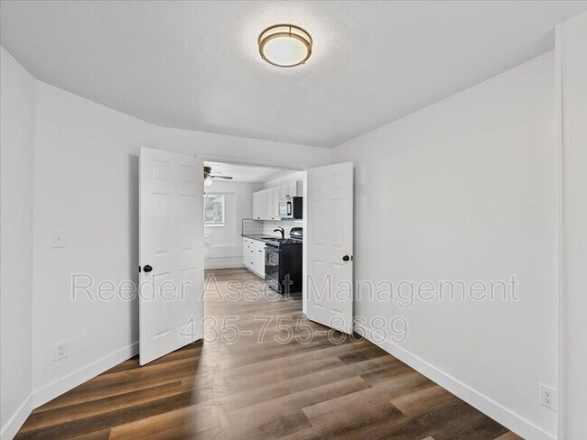 Photo - 715 E Parker Ln Unidad #2
