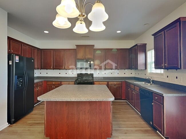 Photo - 1361 Pondhaven Dr