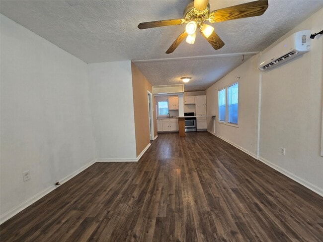 4415 McKinney St Unit B