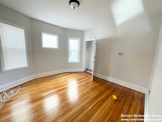 26 Taft St Unit 1