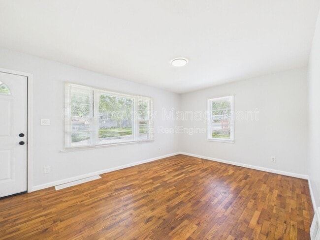 Photo - 10323 East 20th St S