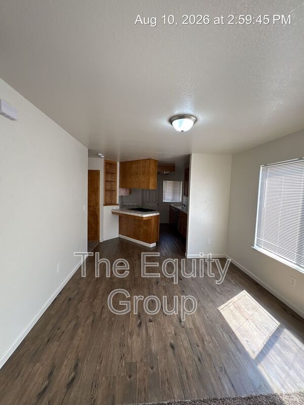 Photo - 983 N Lynora St