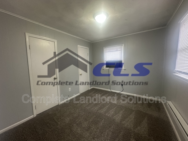 Photo - 6948 N 32nd St
