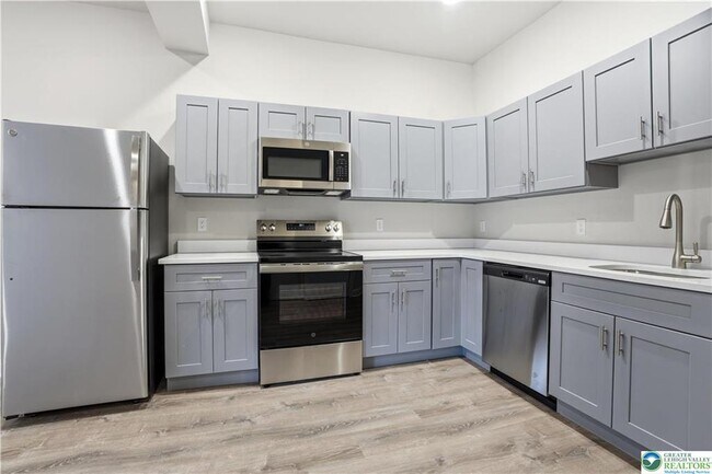 109 S Centre St Unit 3