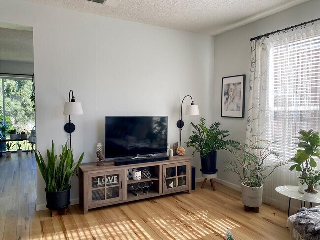 Photo - 15903 Bay Vista Dr