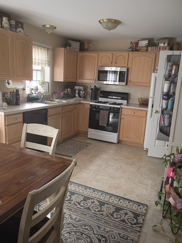 Photo - 428 Indian Rock Cir