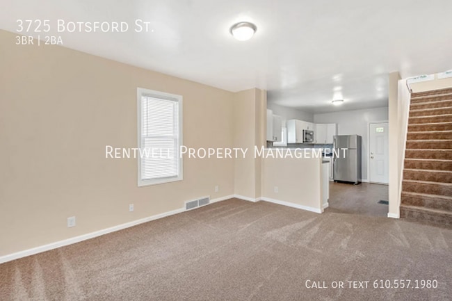 Photo - 3725 Botsford St