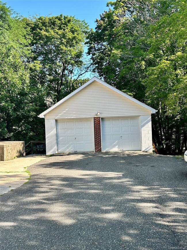 Photo - 321 Canal Rd