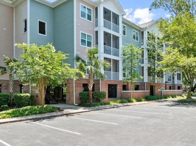 Building Photo - 1755 Central Park Rd