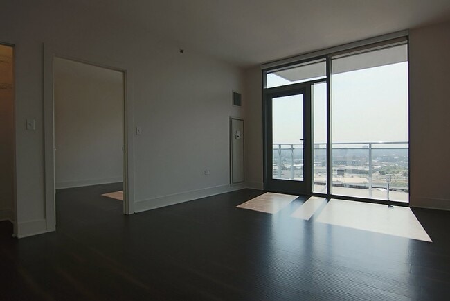 Photo - 1443 N Halsted St