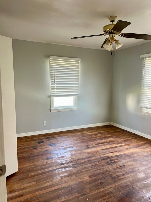 Photo - 901 Avenue C