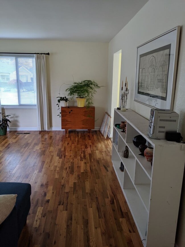 Photo - 619/621 Main St Duplex Unit 619