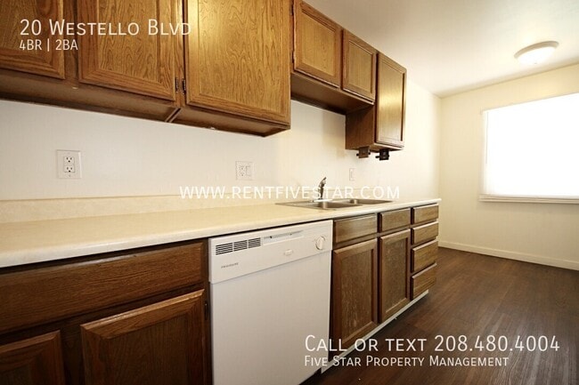 Photo - 20 Westello Blvd