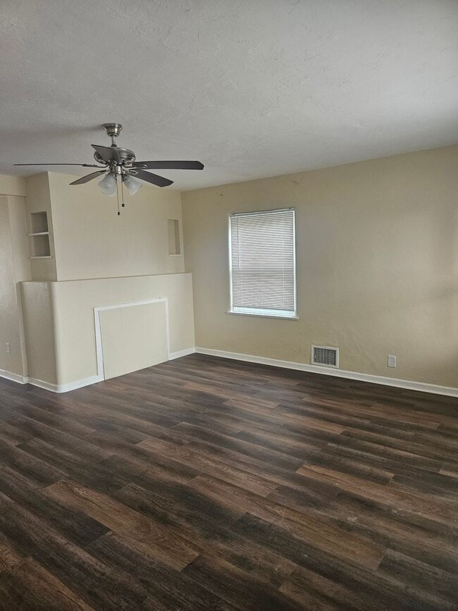 Photo - 2014 Blais Ave Unit 2