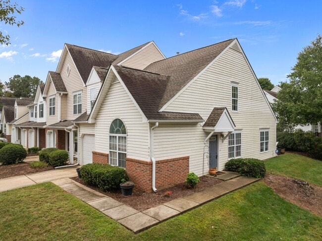 Photo - Stunning Townhome for Rent in Whitsett!