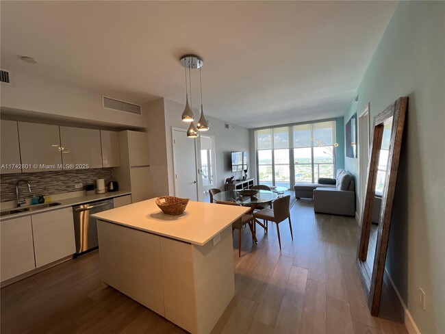 Building Photo - 2600 E Hallandale Beach Blvd Unit T3110 Rental