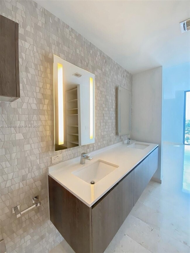 Photo - 88 SW 7th St