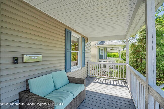 Photo - 925 Fifth Ave