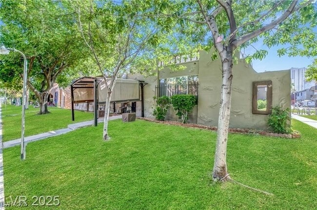 Building Photo - 4614 S Grand Dr Unit 1