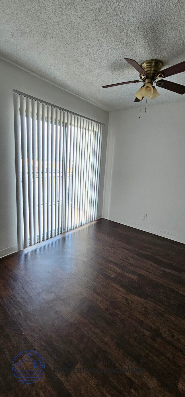 Photo - 200 W. Arbor Vitae St.