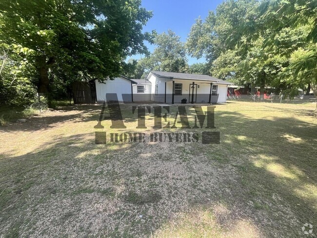 Building Photo - Fully Remodeled 3 Bedroom 2 Bathroom Rental