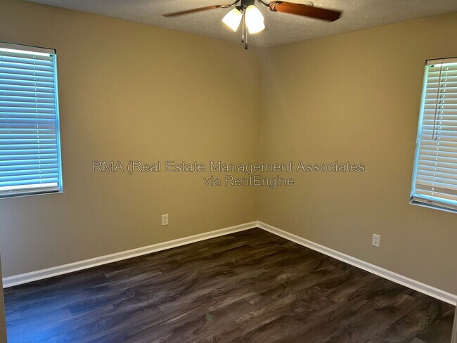 Photo - 1045 Vineyard Rd Unidad A