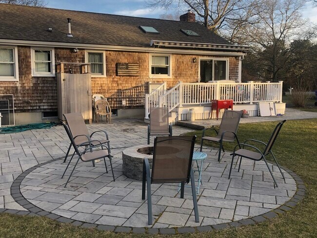 Photo - 19 Spinnaker Ln