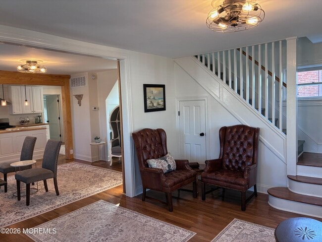 Photo - 179 Bay Ave