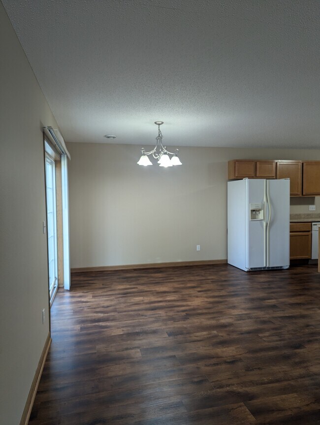 Photo - 408 Cedar Pl