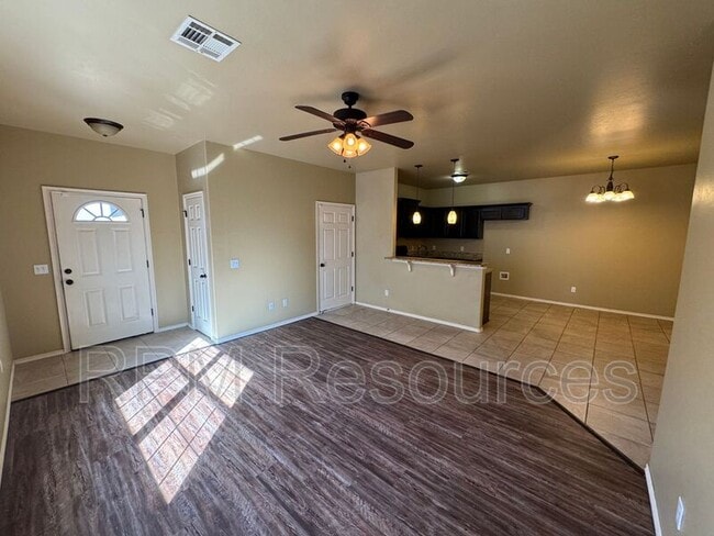 Photo - 115 Bison Ct Way