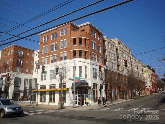 Building Photo - 1315 East Blvd Unit 404 Rental