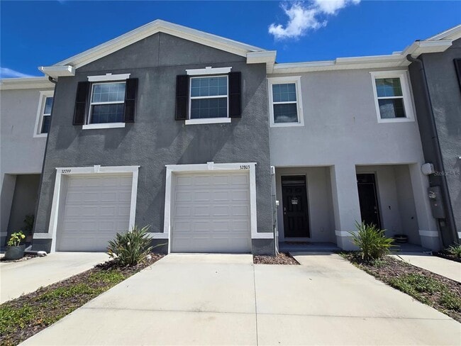 Building Photo - 32803 Pez Landing Ln