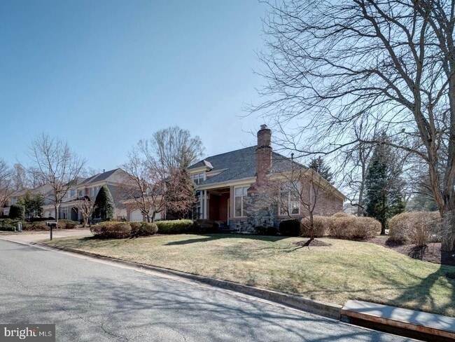 Photo - 7022 Winterberry Ln House
