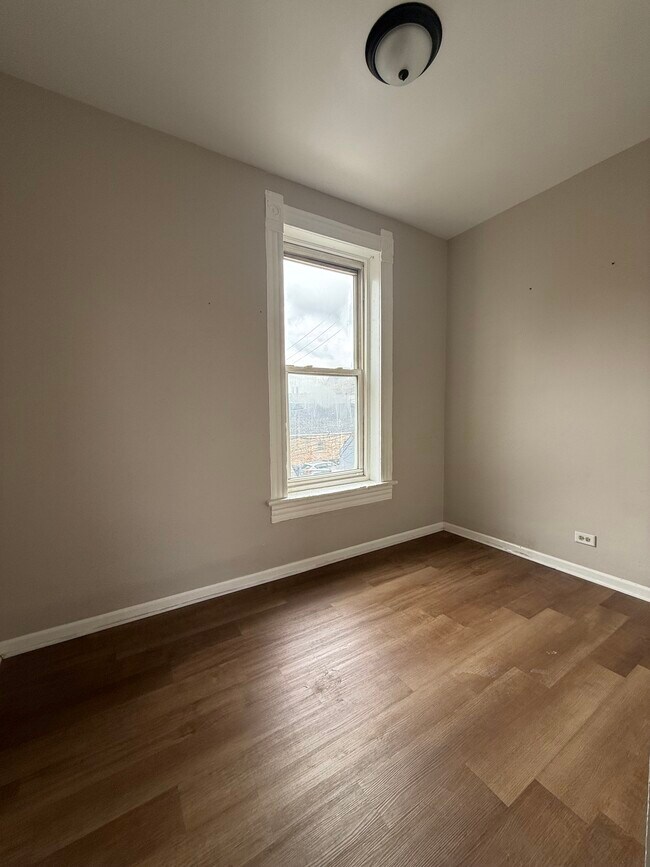 Photo - 1529 W 18th St Unit 2R