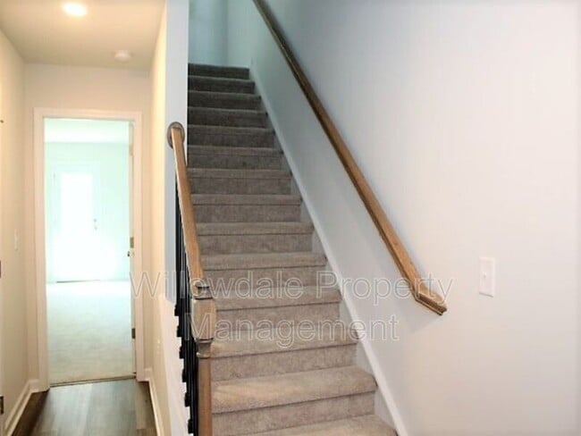 Photo - 1079 Shoreside Dr