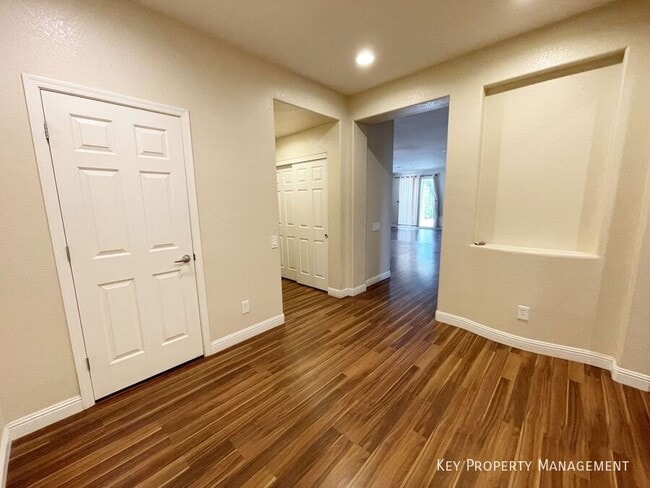 Photo - 720 Indian Garden St