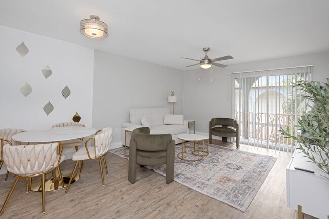 Building Photo - 4403 W Cleveland St Unit ID1365973P