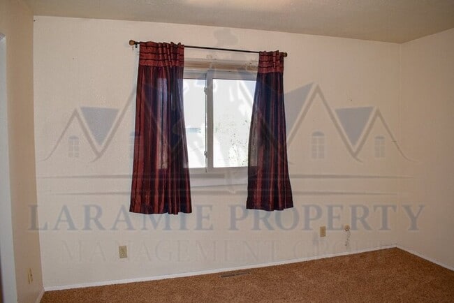 Photo - 1366 N 19th St