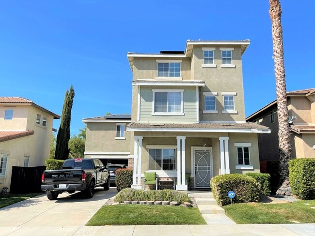 Building Photo - Desirable Old School Housing Community 3 bed x 2.5 Bath 2411 Sqft - Gated Community!!!