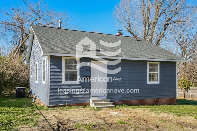 Photo - 802 Abington Dr