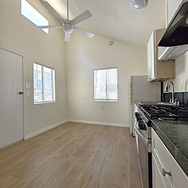 Photo - 5301-5303 Cartwright Ave. Unit 5303.5