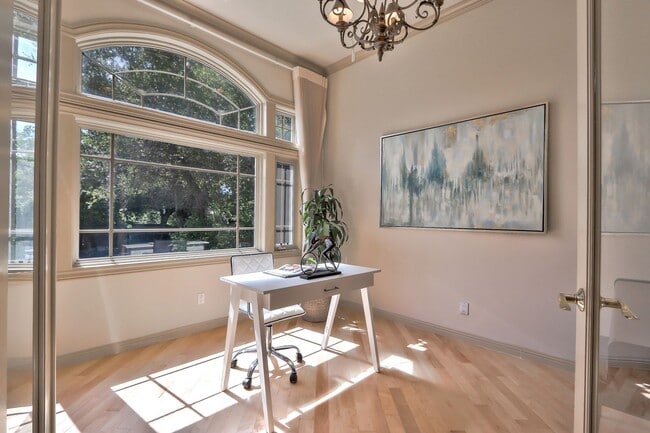 Photo - Saratoga 5 Bedrooms with Free Electricity from Solar System