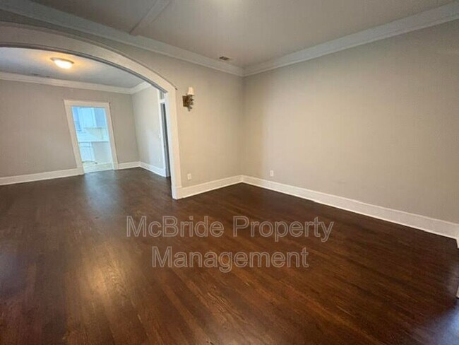 Photo - 1837 Fenwick St