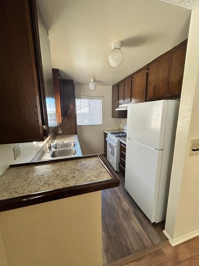 Photo - 659 W 5th St Unidad #1
