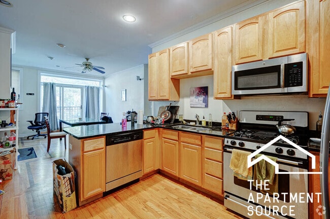 Building Photo - 3739 N Sheffield Ave Unit 1 Rental