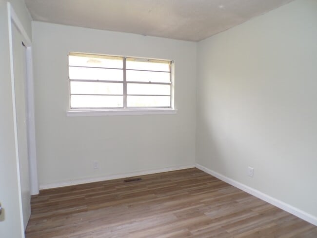 Photo - 6012 Alice Ave