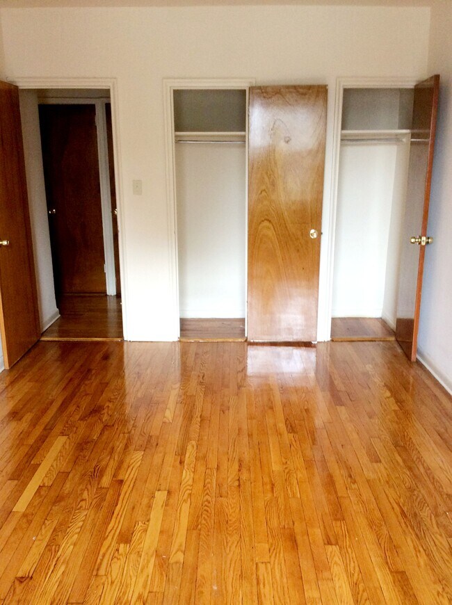 Photo - 111-56 76th Dr