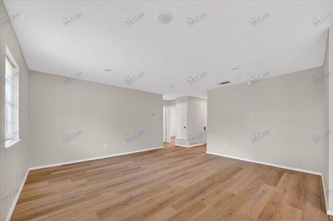 Photo - 222 Redwood St