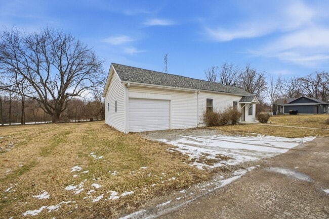 Photo - Remodeled 2 bedroom home with attached garage in charming Savannah