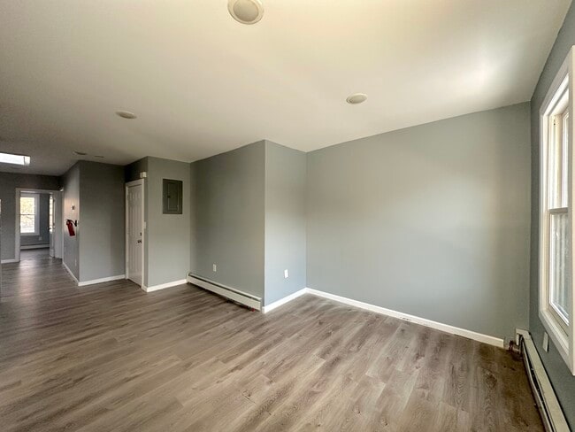 Photo - 105 William St Unit 2